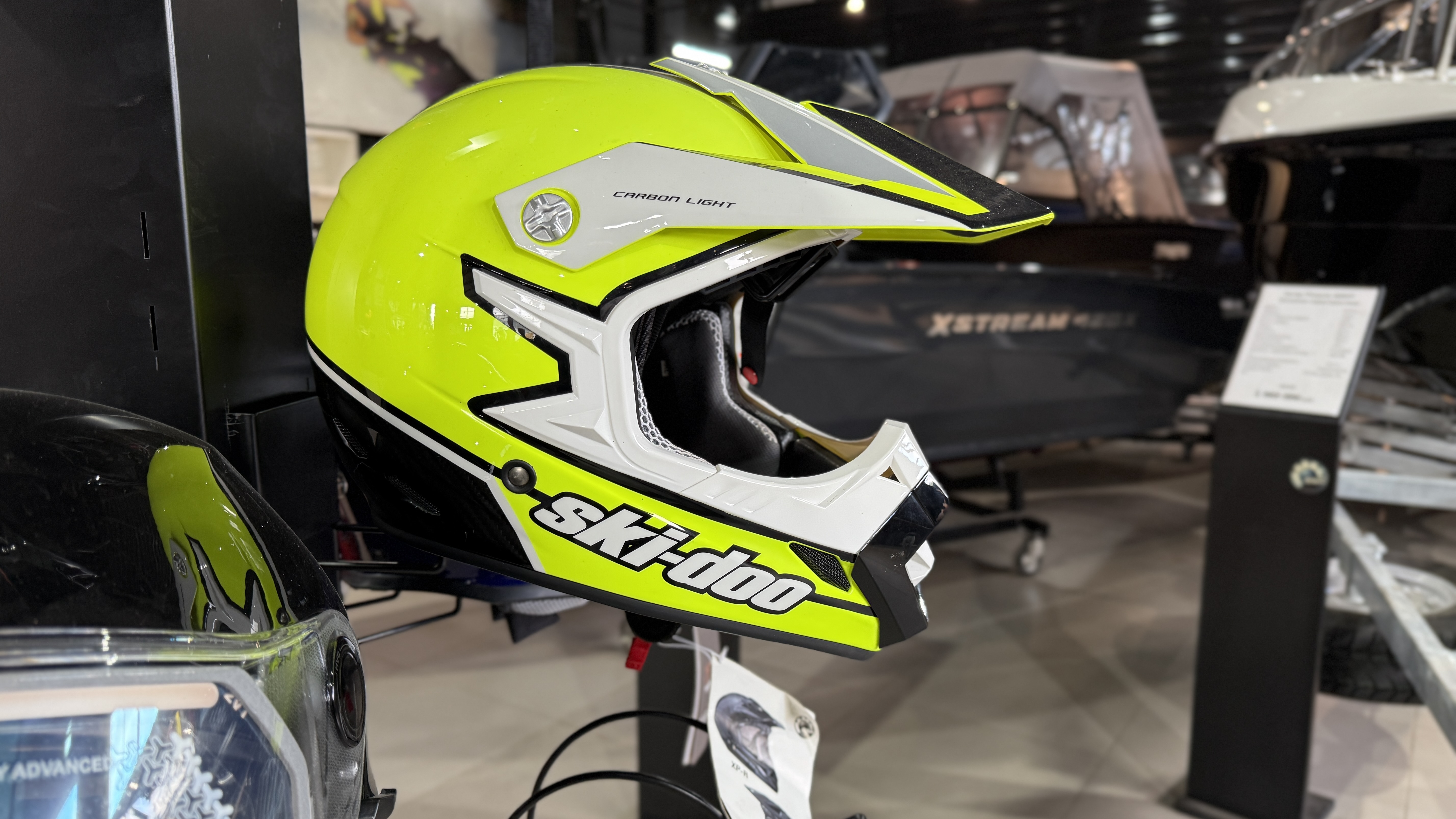 Шлем  XP-R2 CARBON  XL желтый