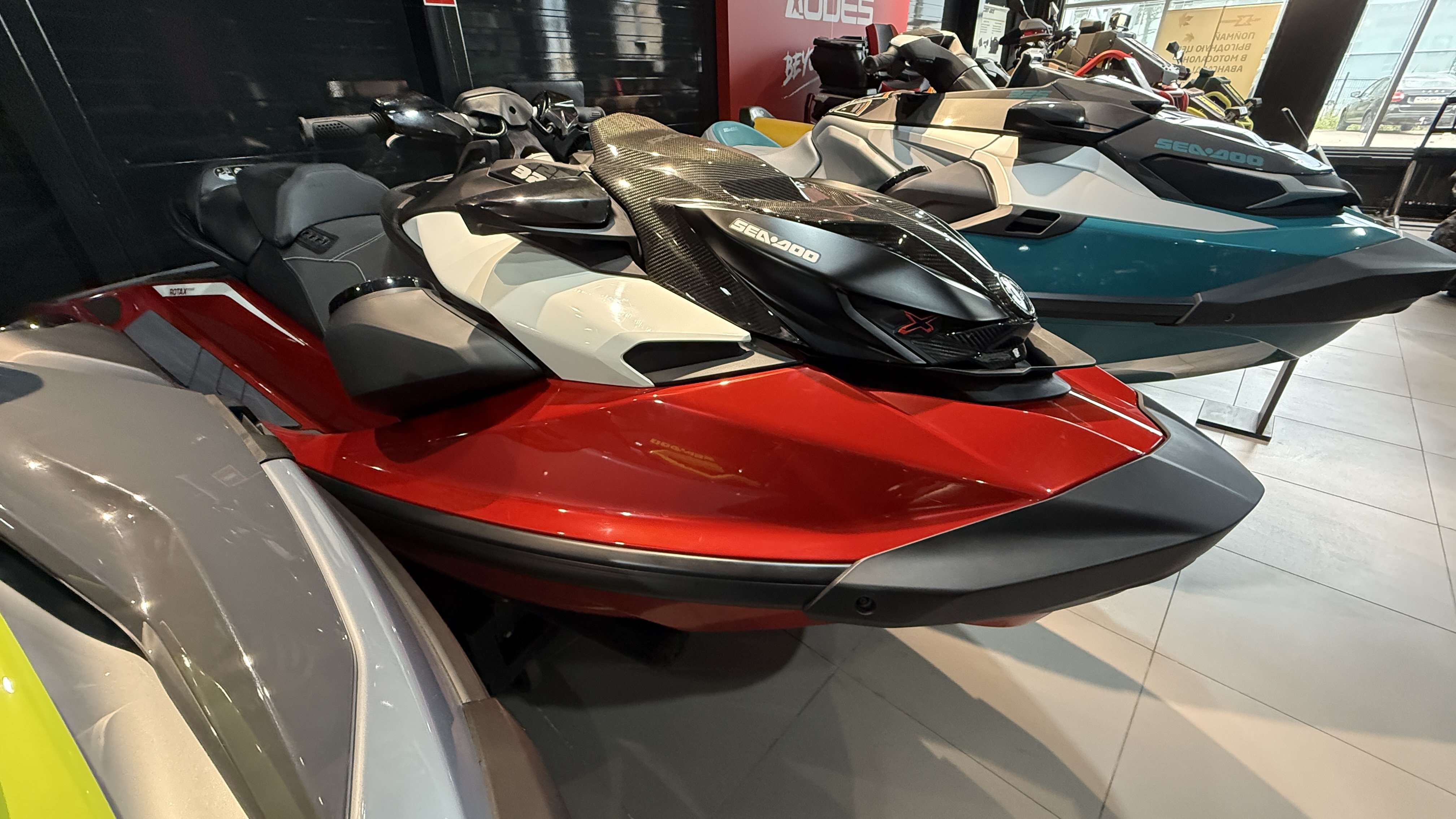 Гидроцикл Sea-Doo RXP-325 2024 красный