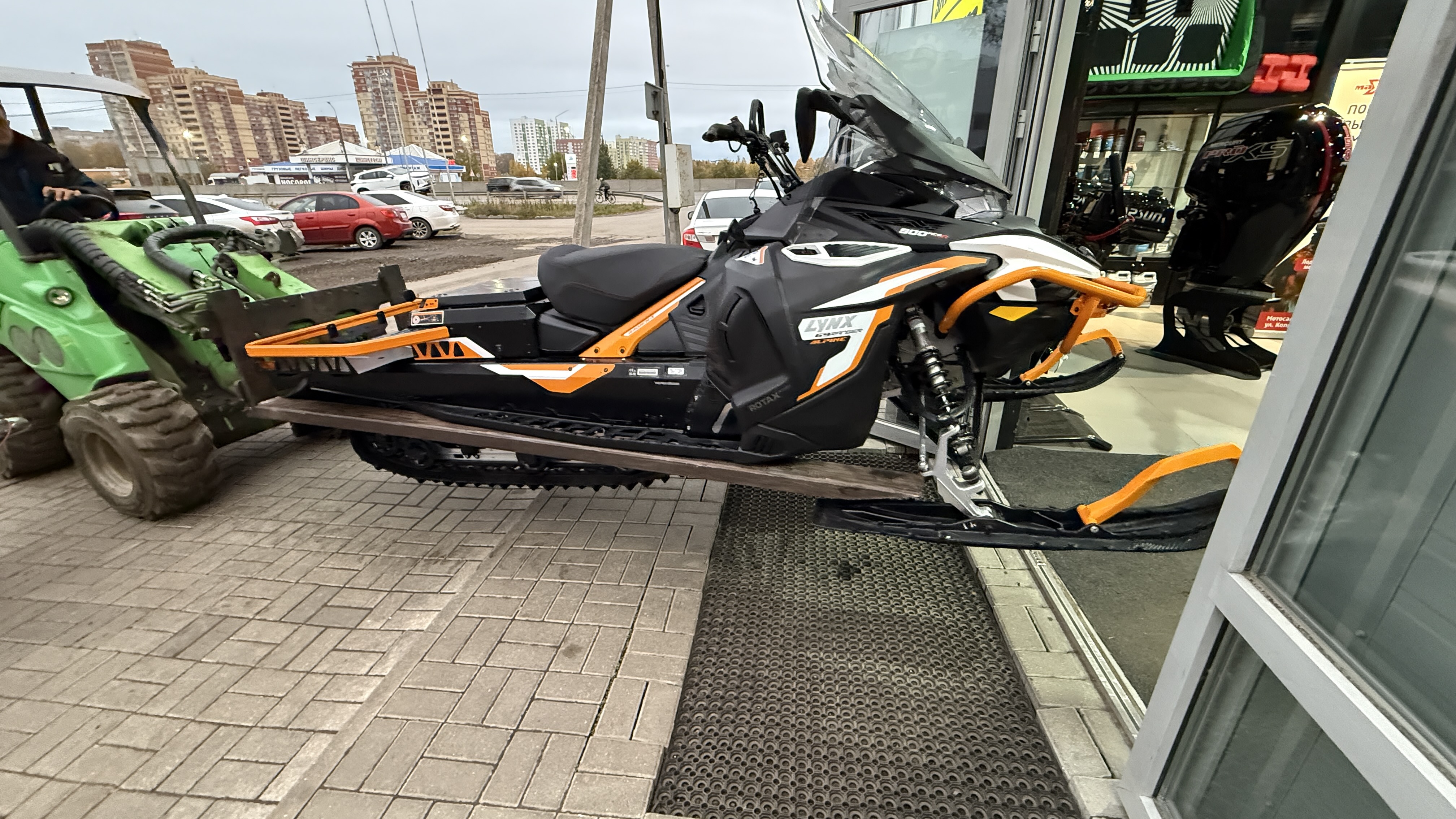 Снегоход LYNX 69 RANGER ALPINE 900 ACE Turbo R