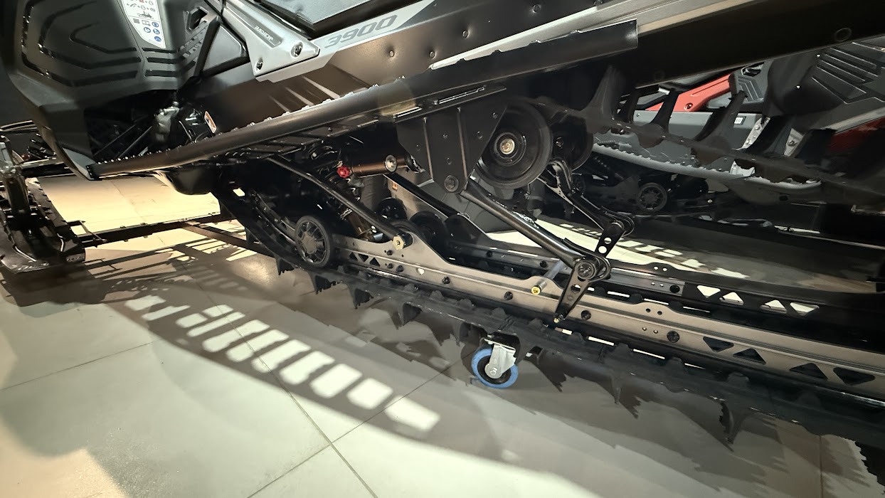 Снегоход BRUTAL RE 400 900 ACE Turbo R