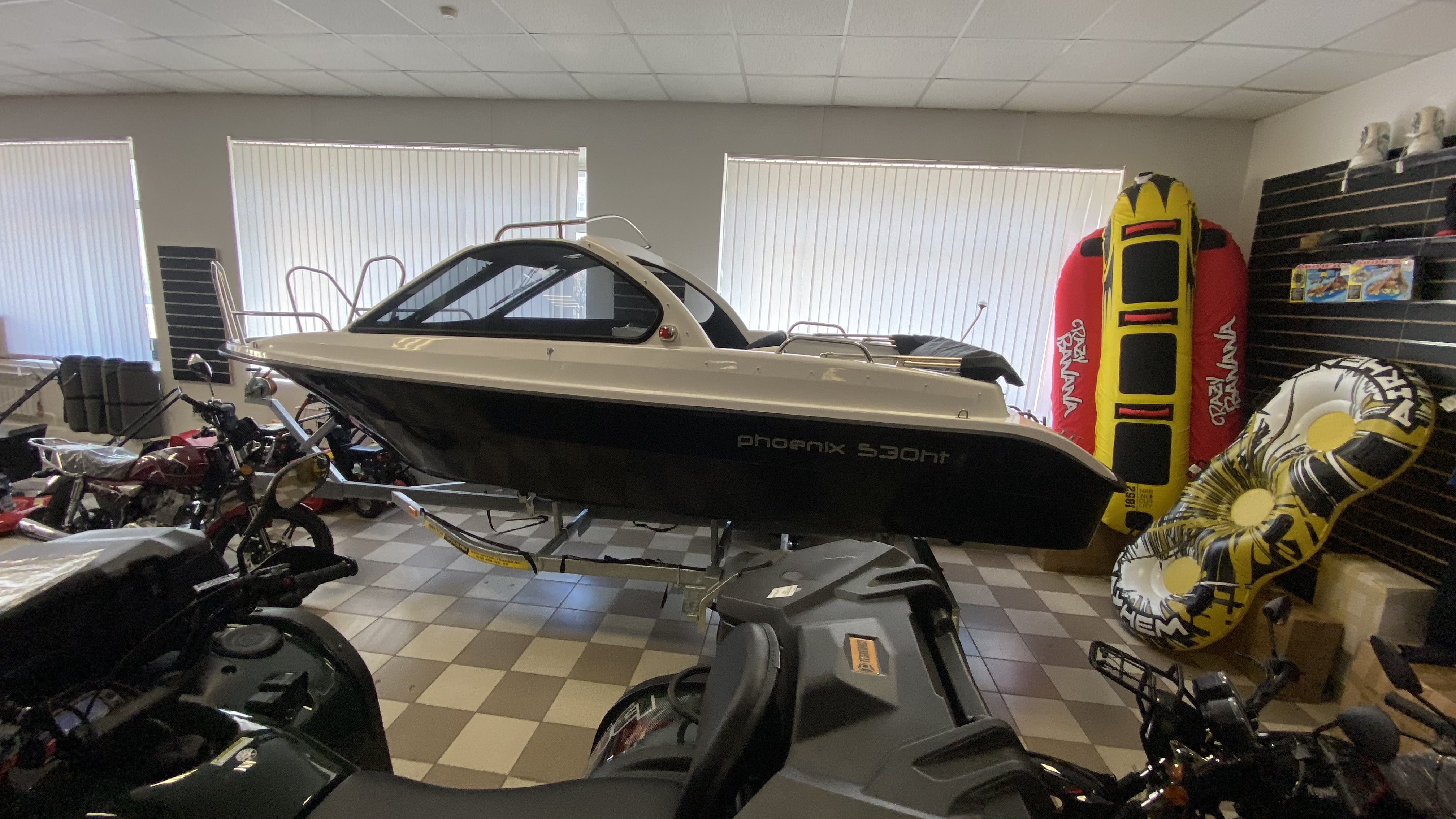 Лодка Феникс 530 Hard Top жесткий верх