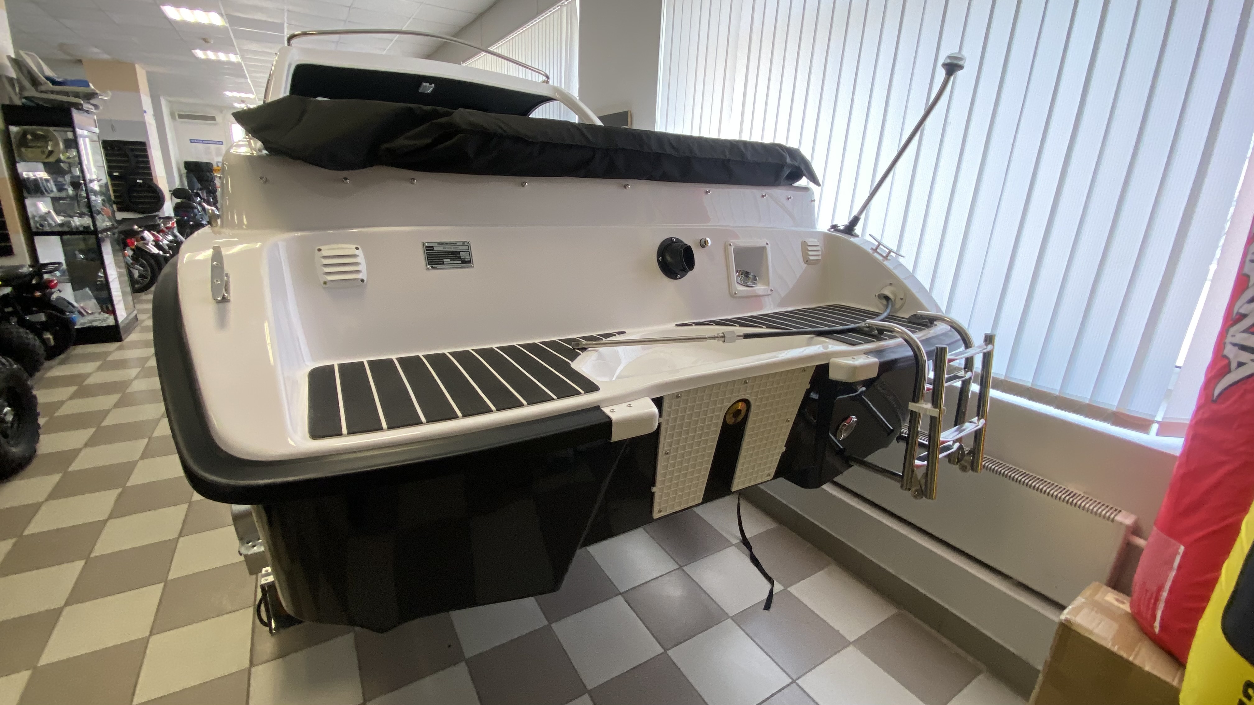 Лодка Феникс 530 Hard Top жесткий верх