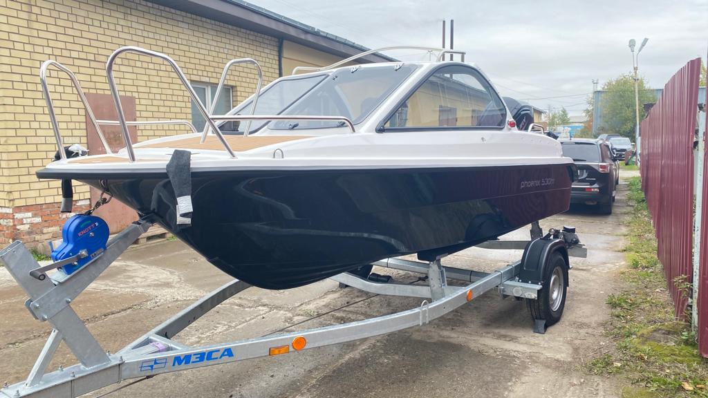 Лодка Феникс 530 Hard Top жесткий верх