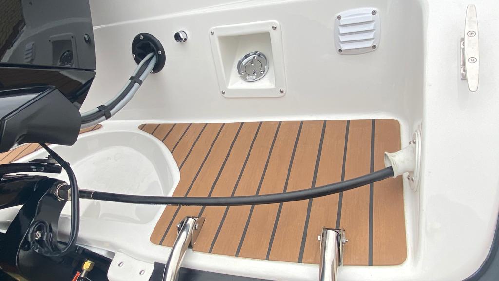 Лодка Феникс 530 Hard Top жесткий верх