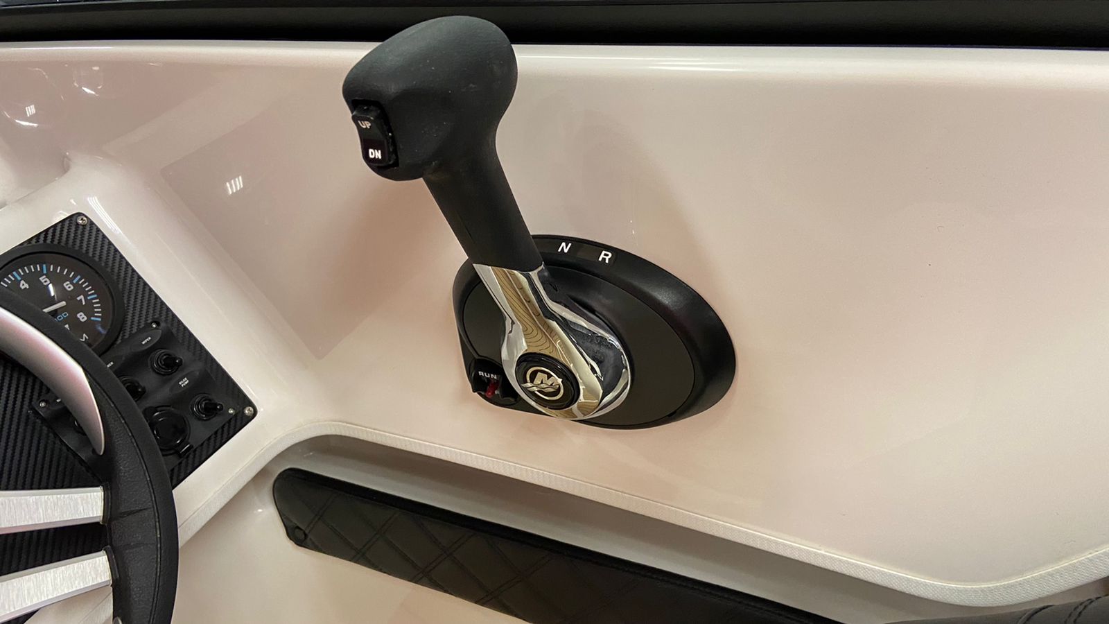 Лодка Феникс Phoenix 600 HT Хард топ