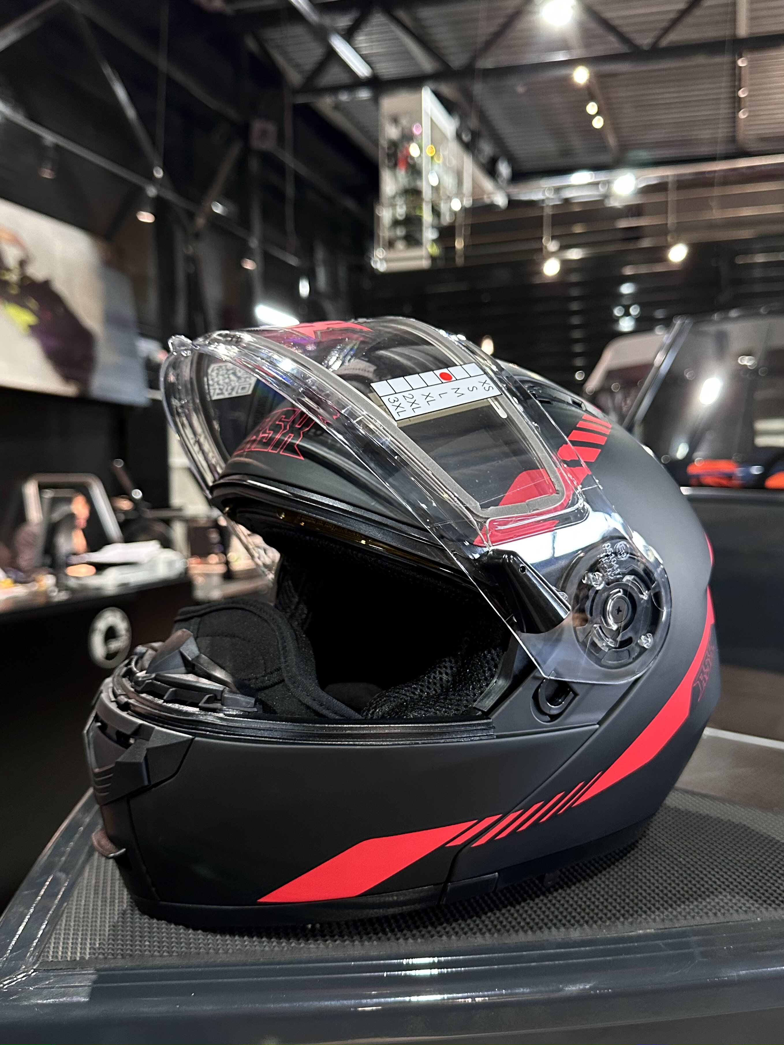 Шлем модуляр RSX Spark Winter M, черно-красный